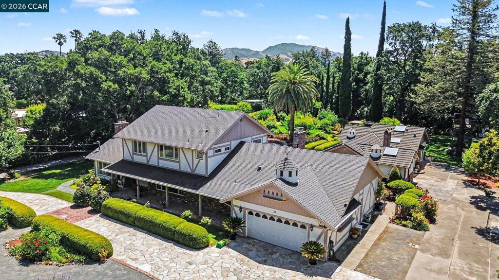25 Amberwood Ln