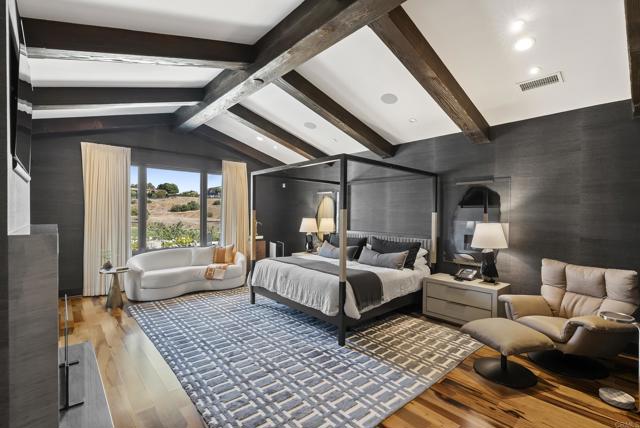 7795 Sendero Angelica, San Diego CA: https://media.crmls.org/mediaz/defb9449-24e0-43f2-85c4-0e6730692409.jpg