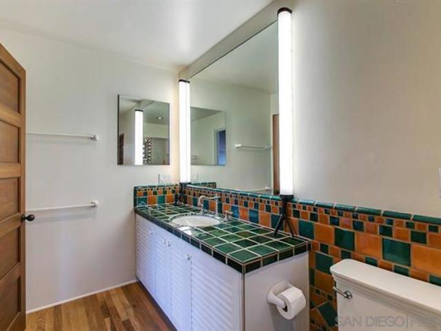 631 Loring, San Diego CA: https://media.crmls.org/mediaz/defbb928-a4fb-4648-9397-634c7ccd5d0c.jpg