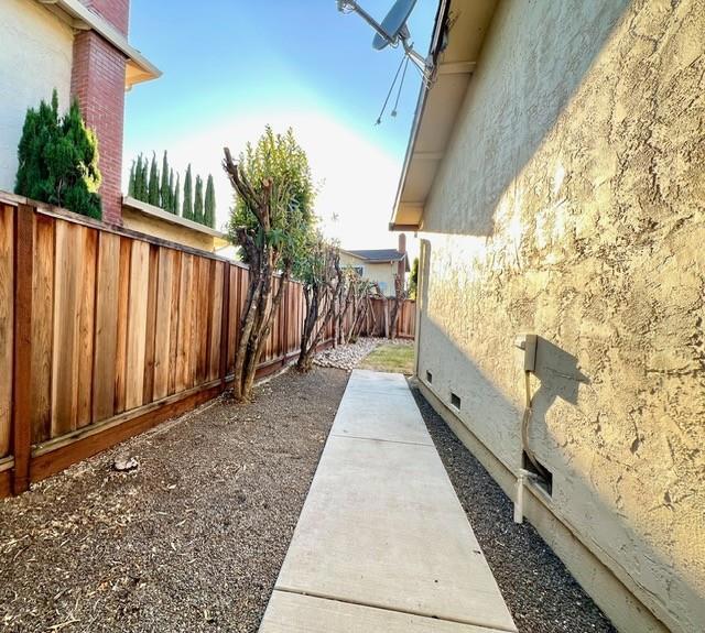 1047 Bret Knoll Court, San Jose CA: https://media.crmls.org/mediaz/defc3750-f061-4acb-a3b6-9b8ab730b853.jpg