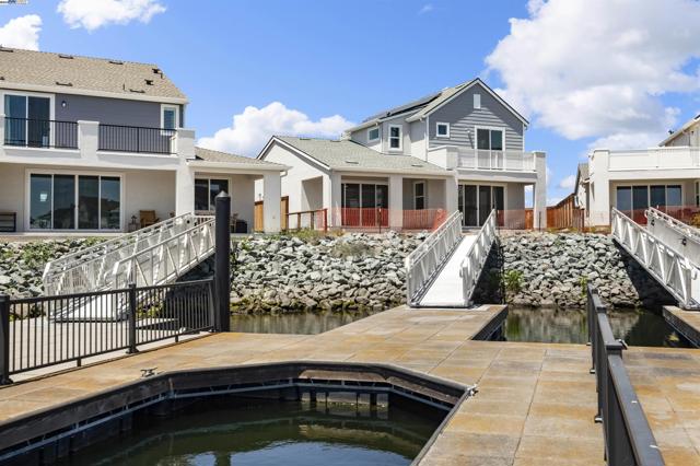 101 Sea Gate Place, Bethel Island CA: https://media.crmls.org/mediaz/defc6afa-f949-4778-ae84-6a6fc8a8befc.jpg