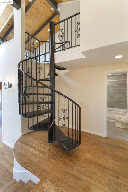 1881 Grand View Drive, Oakland CA: https://media.crmls.org/mediaz/defc8853-7d45-4c15-9123-2bf269692da1.jpg