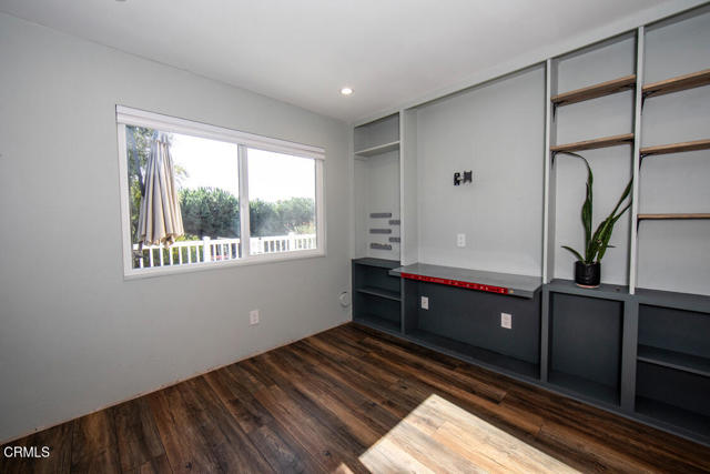 Detail Gallery Image 21 of 51 For 1021 Camino Real, Redondo Beach,  CA 90277 - 4 Beds | 2 Baths