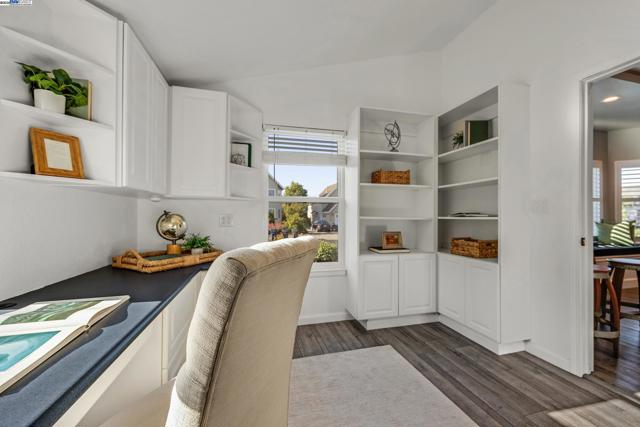 1153 Sherry Way, Livermore CA: https://media.crmls.org/mediaz/defd4934-ddf4-4dba-97ef-41bbd4c7a36f.jpg