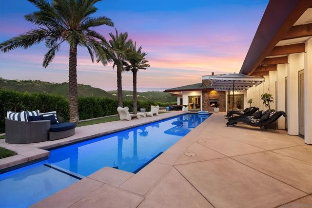 8018 La Milla, Rancho Santa Fe CA: https://media.crmls.org/mediaz/defe1dcd-b5c4-462c-976c-fee19e339a96.jpg