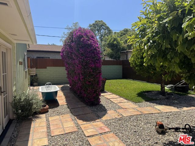 11533 National Boulevard, Los Angeles CA: https://media.crmls.org/mediaz/defe3f9b-ed9b-4eaf-85f4-d8e218de25a9.jpg
