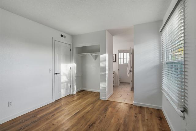 1806 Stewart St, Oceanside CA: https://media.crmls.org/mediaz/defe7c06-5d92-4618-8835-88e2855d6610.jpg