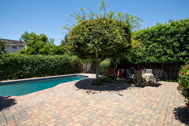 2726 Saint Giles Lane, Mountain View CA: https://media.crmls.org/mediaz/defef887-0b03-422a-be50-411a6fcaaf12.jpg