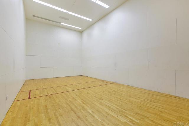 6544 Caminito Northland, La Jolla CA: https://media.crmls.org/mediaz/deff3924-0871-481c-a4d8-0ebb9883ff89.jpg