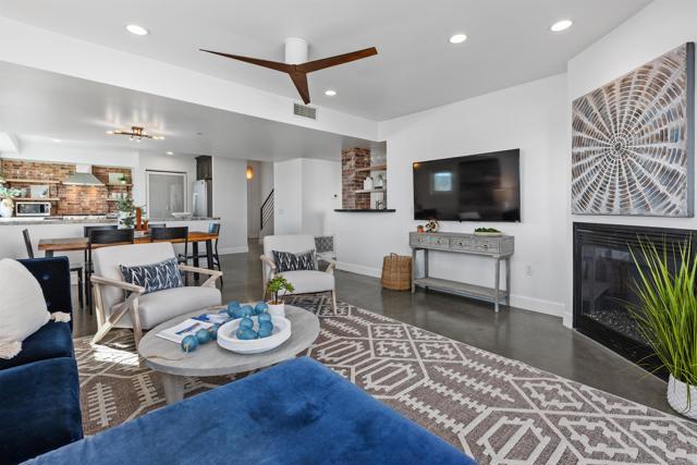 Detail Gallery Image 6 of 55 For 401 N Coast Hwy #301,  Oceanside,  CA 92054 - 3 Beds | 3 Baths