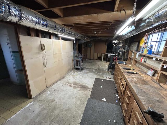 1333 El Rey Ave, El Cajon CA: https://media.crmls.org/mediaz/deffe65a-8a3f-4377-935e-19fa99793d46.jpg