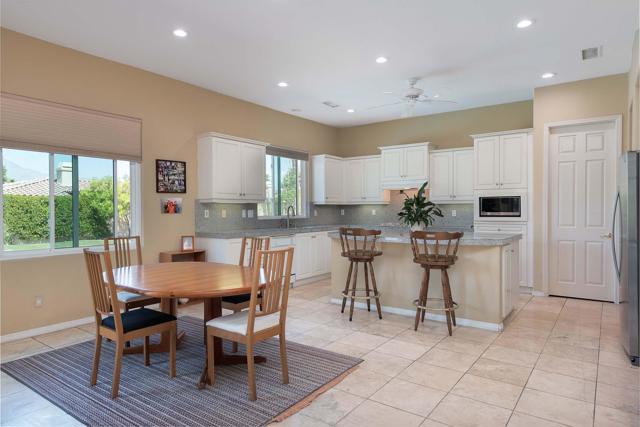 69727 Camino Pacifico, Rancho Mirage CA: https://media.crmls.org/mediaz/df01b101-c4f0-4662-9de5-a156c951f37d.jpg