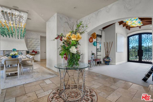 3110 Benedict Canyon Drive, Beverly Hills CA: https://media.crmls.org/mediaz/df01e729-8160-4c00-8fbd-5b13562eb012.jpg