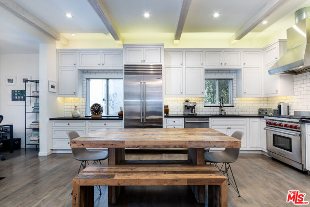 8328 Kirkwood Drive, Los Angeles CA: https://media.crmls.org/mediaz/df01f9a9-aa8e-427f-91a3-d47f9e549ed1.jpg