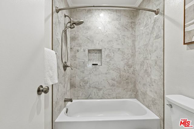 620 W Hyde Park Boulevard, Inglewood CA: https://media.crmls.org/mediaz/df02513d-3eea-4ea4-ad11-4b418ab5d1b9.jpg