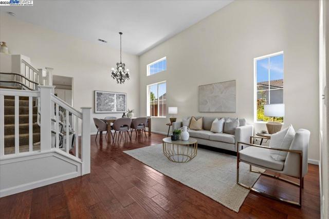 4775 Mahogany St, Dublin CA: https://media.crmls.org/mediaz/df02764d-a54c-471b-9e5f-4bb68a68c3a6.jpg