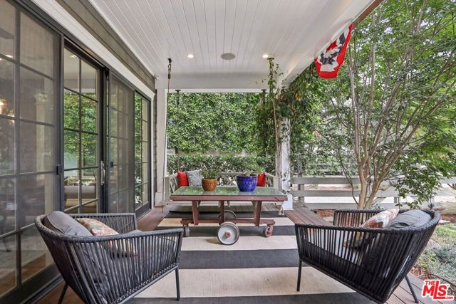 3143 Shelby Drive, Los Angeles CA: https://media.crmls.org/mediaz/df027cfa-78ab-43b2-9ee8-8eeb14089024.jpg