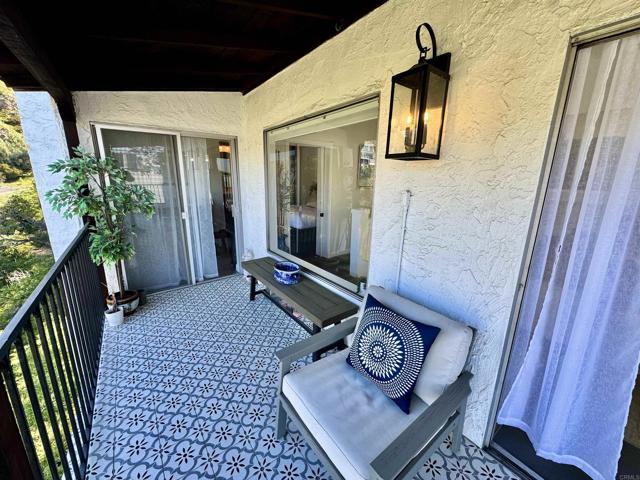 Detail Gallery Image 25 of 34 For 1923 Sunset Plaza Drive Dr, West Hollywood,  CA 90069 - 3 Beds | 3 Baths