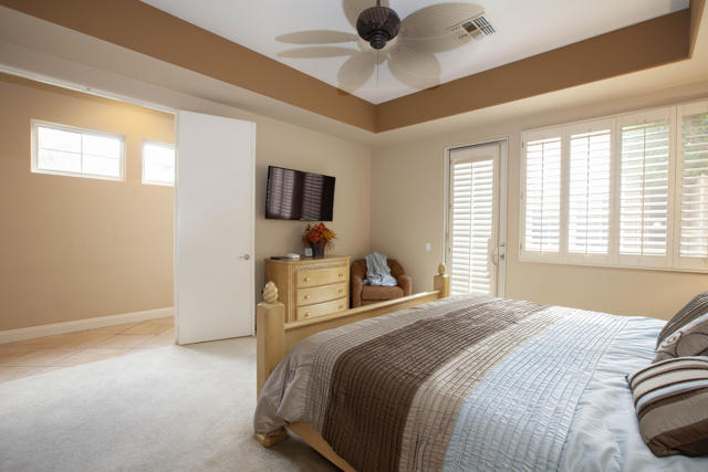 79620 Rancho La Quinta Drive, La Quinta CA: https://media.crmls.org/mediaz/df02bada-5907-4a41-aaf7-ed3aef99ddb0.jpg