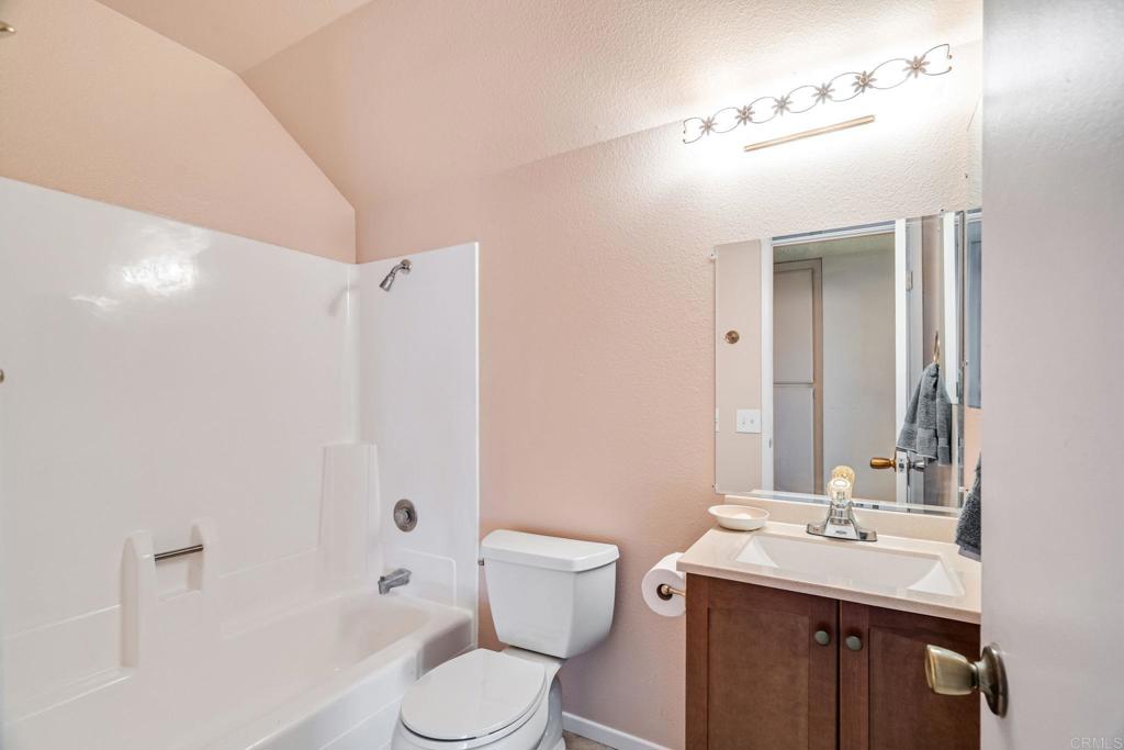 https://media.crmls.org/mediaz/df033458-8856-4985-a268-f0aab17d0dd4.jpg?preset=X-Large