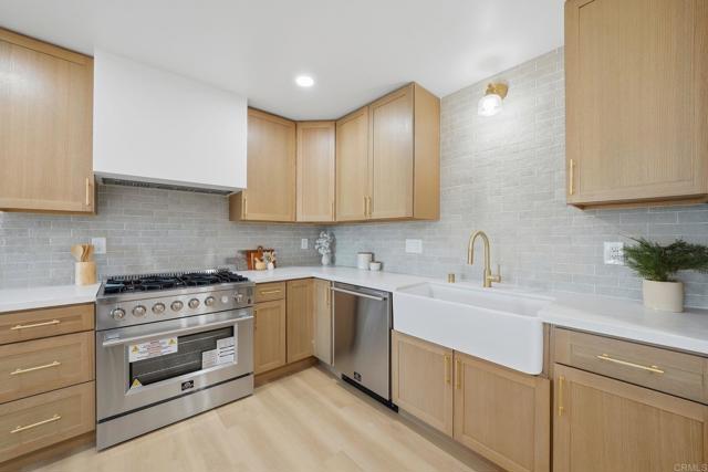 Detail Gallery Image 10 of 53 For 12306 1/2 Gay Rio Dr, Lakeside,  CA 92040 - 5 Beds | 3 Baths