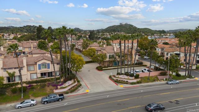 Detail Gallery Image 36 of 64 For 11372 via Rancho San Diego #B,  El Cajon,  CA 92019 - 3 Beds | 2/1 Baths