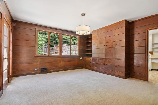 3476 Springhill Rd, Lafayette CA: https://media.crmls.org/mediaz/df05eb21-f3e8-49b1-984a-16bb8b712fa6.jpg