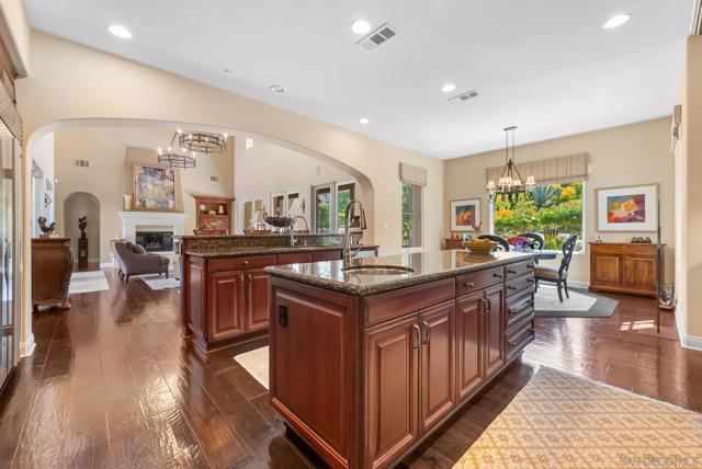17075 San Antonio Rose Ct, San Diego CA: https://media.crmls.org/mediaz/df063990-66c7-46de-b1df-37695a2853c1.jpg