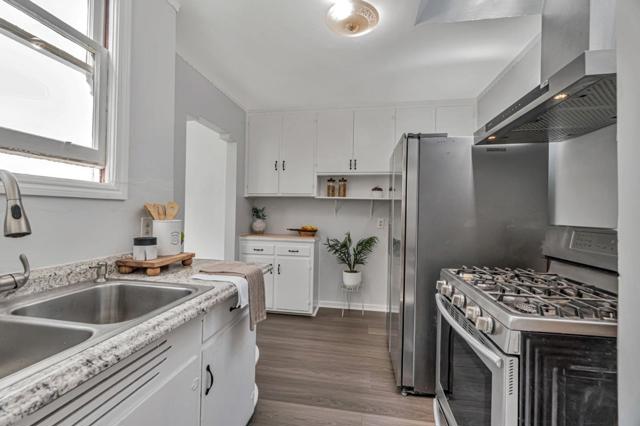 1834 38th Avenue, San Francisco CA: https://media.crmls.org/mediaz/df067668-bedb-437c-aba2-363ec8abb5ed.jpg