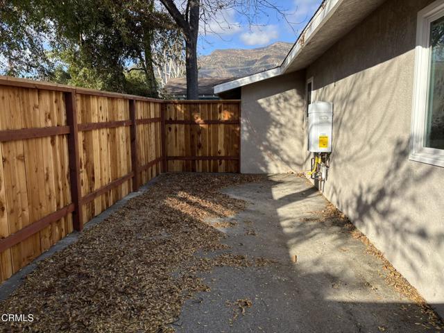 Detail Gallery Image 3 of 12 For 111 Bald St #B,  Ojai,  CA 93023 - 2 Beds | 1 Baths