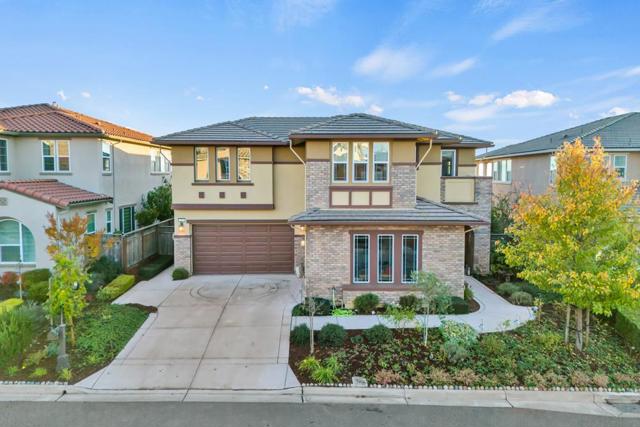 Image 4 of 88 For 17 Stirling Way