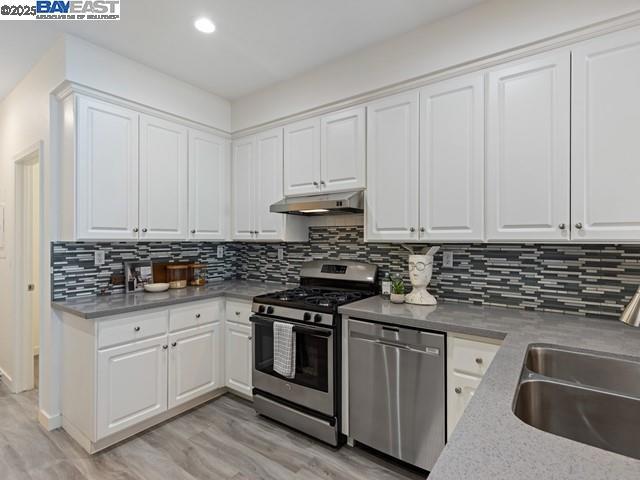 130 Sutter Creek Ln, San Ramon CA: https://media.crmls.org/mediaz/df08fe09-4575-46c9-976d-3d994bc5a1d0.jpg