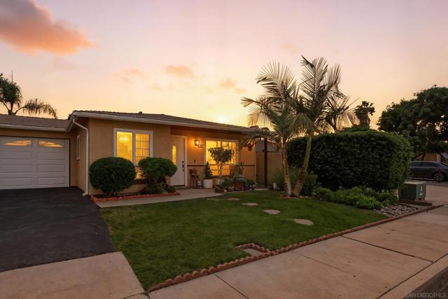 253 Holiday Way, Oceanside CA: https://media.crmls.org/mediaz/df092a59-8626-49da-bf59-fb783828dcb3.jpg