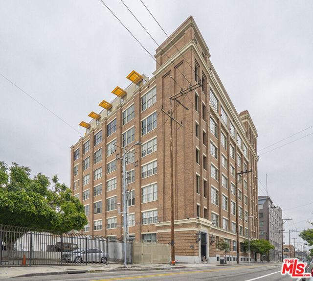 1850 Industrial Street, Los Angeles CA: https://media.crmls.org/mediaz/df099b83-0e54-4531-8b1e-a7b977292299.jpg