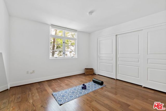 10795 Wilshire Boulevard, Los Angeles CA: https://media.crmls.org/mediaz/df099e05-cddf-4f29-a9e6-4066fdd841dc.jpg