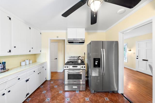 4920 Elsa Road, San Diego CA: https://media.crmls.org/mediaz/df0b6bd3-c038-44f6-ae0e-9a4f063c1e26.jpg