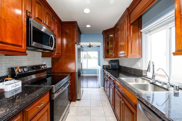 Image 17 of 52 For 8301 Blossom Hill Dr