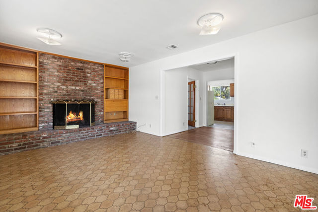16723 Tribune Street photo 8