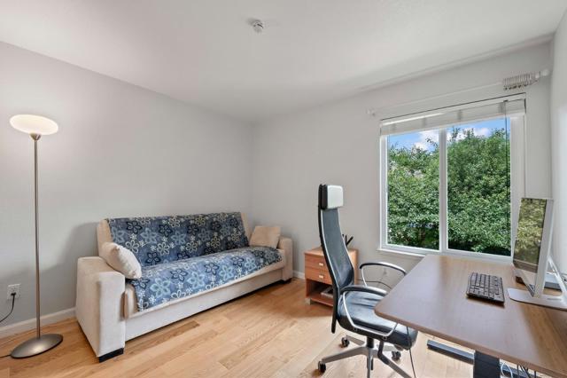 987 Lane Avenue, Mountain View CA: https://media.crmls.org/mediaz/df0c602b-2d7f-4f35-8c34-febbf960c47d.jpg