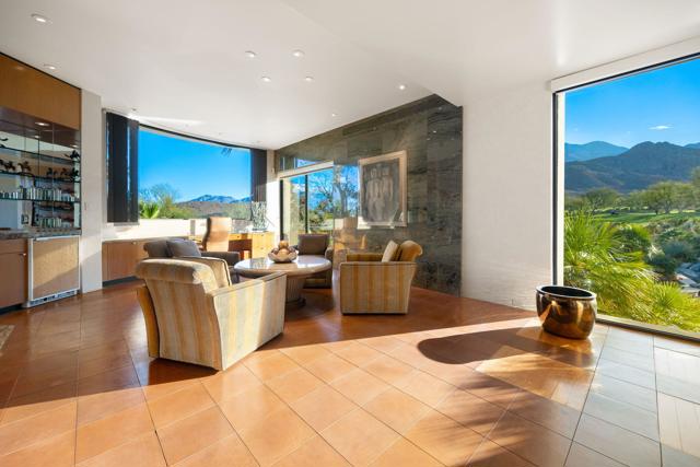 79235 Tom Fazio N Lane, La Quinta CA: https://media.crmls.org/mediaz/df0d3696-14a2-4fbe-b1d3-db231f9065b3.jpg