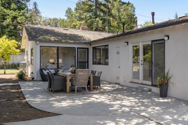 1235 Montclaire Way, Los Altos CA: https://media.crmls.org/mediaz/df0decb4-6d9d-451f-8118-02d2c5f3465c.jpg