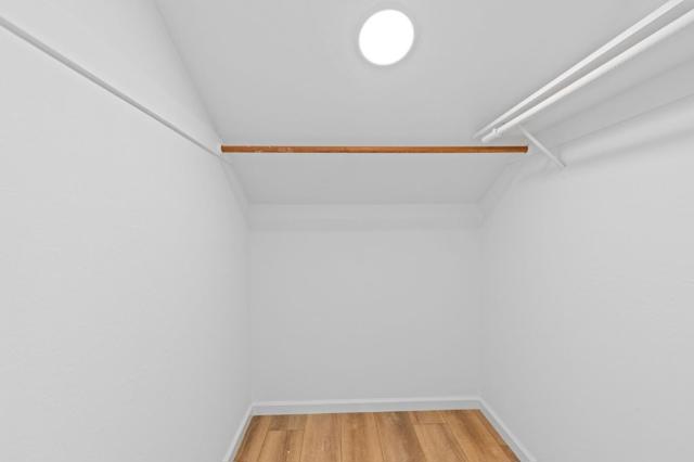 112 Galewood Circle, San Francisco CA: https://media.crmls.org/mediaz/df0e2d74-3576-4bb4-a44f-9686c085bb4e.jpg