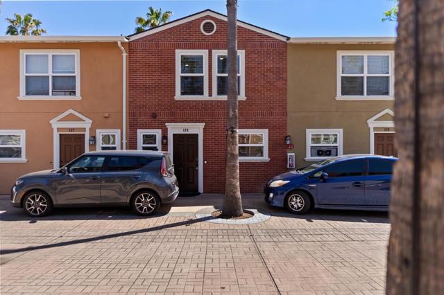865 Carlisle Way, Sunnyvale CA: https://media.crmls.org/mediaz/df0e72a5-7080-40e6-8672-aec89bbf3738.jpg