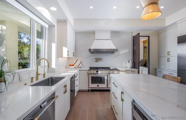 7430 St. Andrews Rd, Rancho Santa Fe CA: https://media.crmls.org/mediaz/df0ee0d2-046c-43e3-8d3d-00331a712f20.jpg