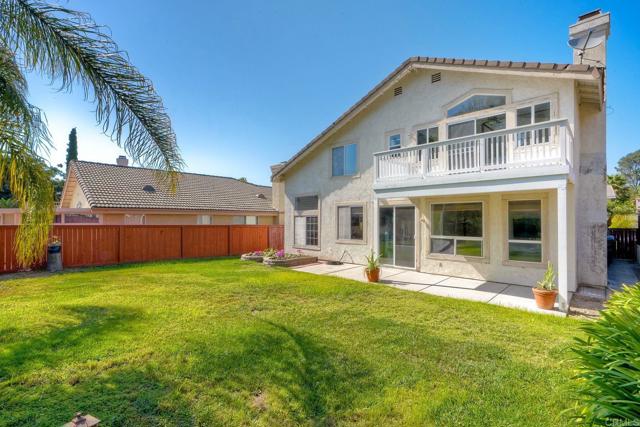 1025 Honeysuckle Drive, San Marcos CA: https://media.crmls.org/mediaz/df1154ad-fef7-41db-a1e2-a8e4b68747f1.jpg