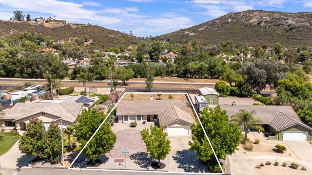 24039 Del Amo Road, Ramona CA: https://media.crmls.org/mediaz/df11a359-ef0b-46e8-8d4d-31ae8086dc2e.jpg