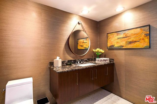 9263 Swallow Drive, Los Angeles CA: https://media.crmls.org/mediaz/df125904-04c0-4ad8-86b2-03e0a9fc134e.jpg