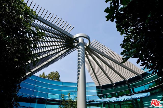 1169 Loma Linda Drive, Beverly Hills CA: https://media.crmls.org/mediaz/df12e377-7ae5-47a1-b90d-3cbaae8561a0.jpg