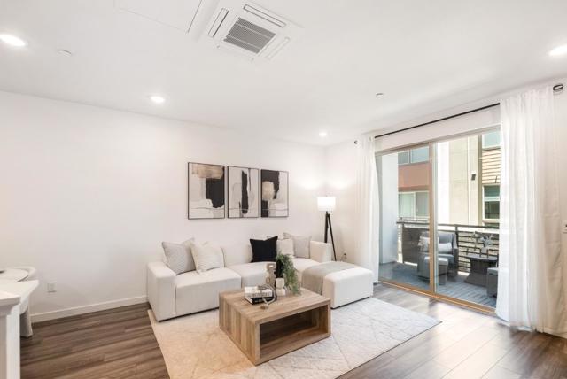 5950 Flash Court, San Jose CA: https://media.crmls.org/mediaz/df1322ec-e0f5-4bf0-8331-973ffa9693e0.jpg