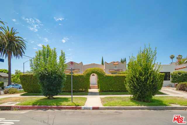 3300 Garden Avenue, Los Angeles CA: https://media.crmls.org/mediaz/df133e14-3ac9-42ca-974f-0d15ee5c2b71.jpg